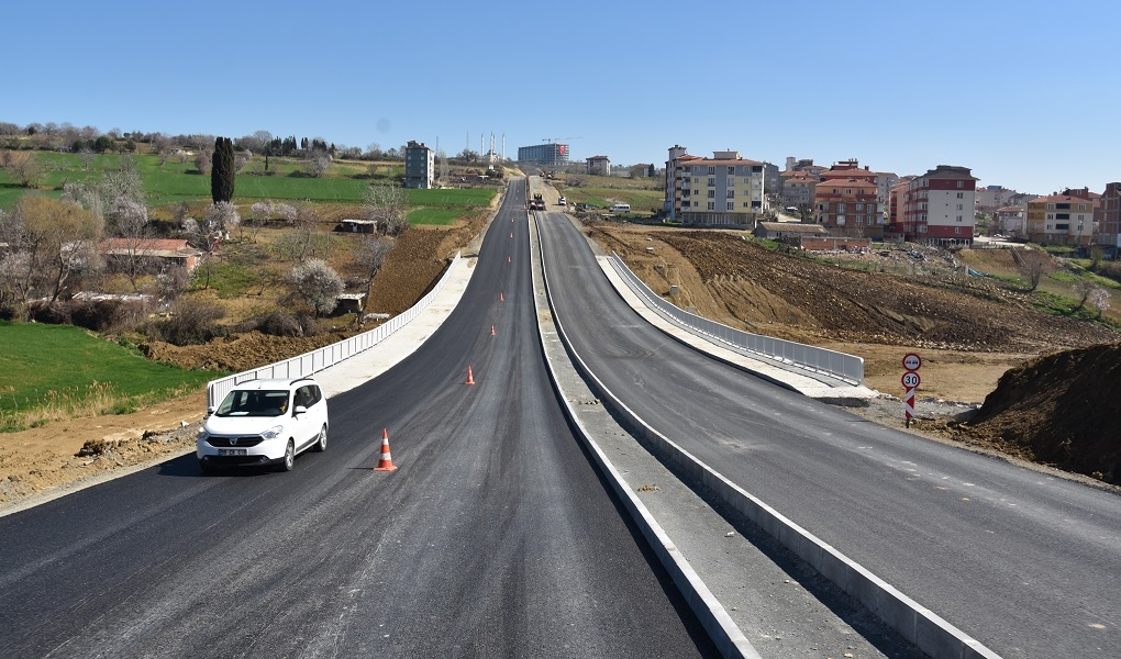 BÜYÜKŞEHİRDEN ASFALT SEFERBERLİĞİ