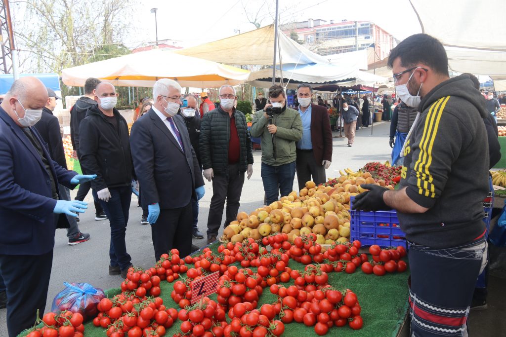 ERGENE BELEDİYESİNDEN MASKE VE ELDİVEN