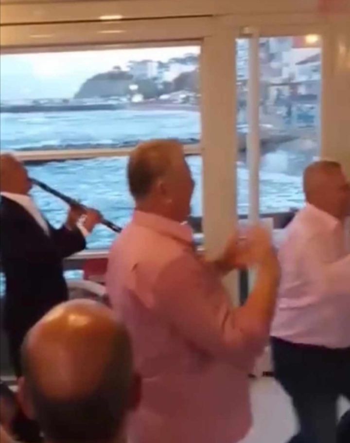 KUMBAĞ’DAKİ DÜĞÜNE BÜYÜK TEPKİ VAR