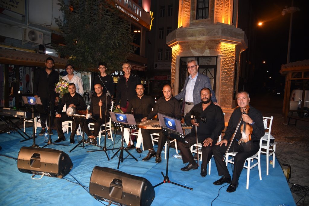KEŞAN BELEDİYESİNDEN USTALARA SAYGI KONSERİ