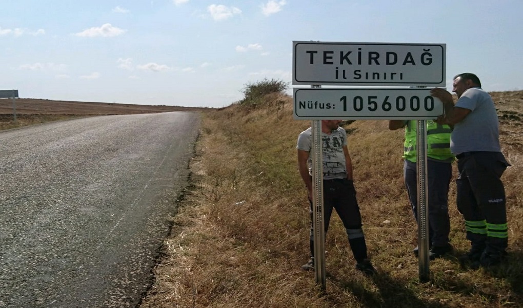 BÜYÜKŞEHİRDEN TABELA HİZMETİ
