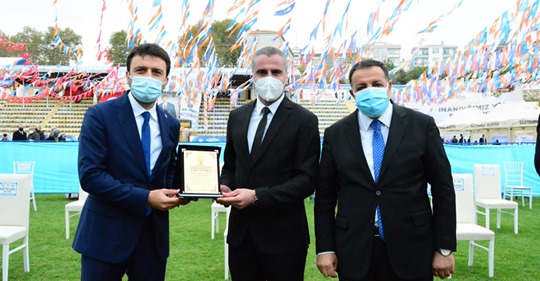 AK PARTİ ŞARKÖY TEŞKİLATI PLAKET İLE ÖDÜLLENDİRİLDİ