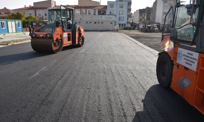 BÜYÜKŞEHİRDEN MÜREFTE’YE ASFALT