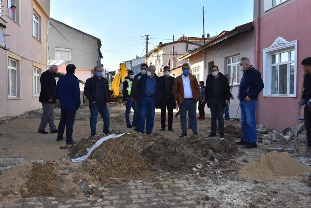 YURDAKUL VE İÇÖZ YENİ ŞEBEKE HATTINI İNCELEDİ