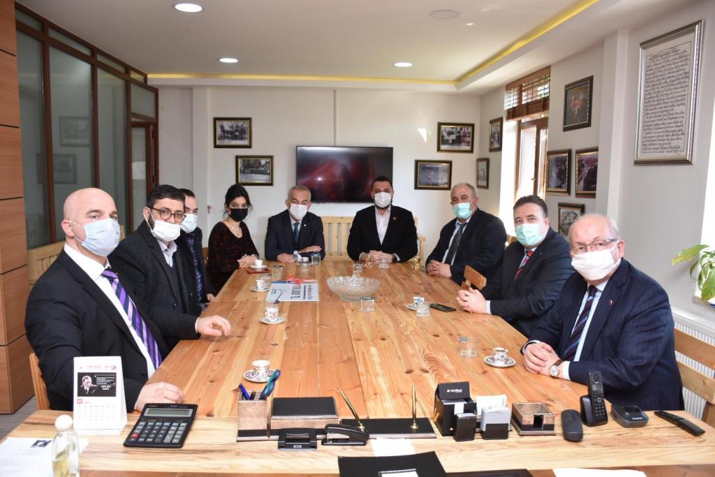 BÜYÜKŞEHİR’DEN ÇORLU VE SARAY KULÜPLERİNE ANLAMLI DESTEK