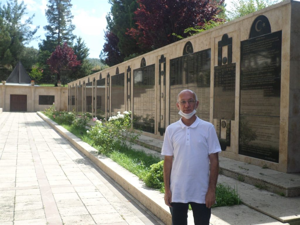 PUHALOĞLU:”GALİÇYA’YI TÜRKLERE UNUTTURMAYA ÇALIŞIYORLAR”