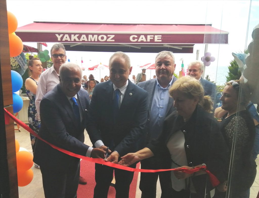YAKAMOZ CAFE&RESTAURANT AÇILDI