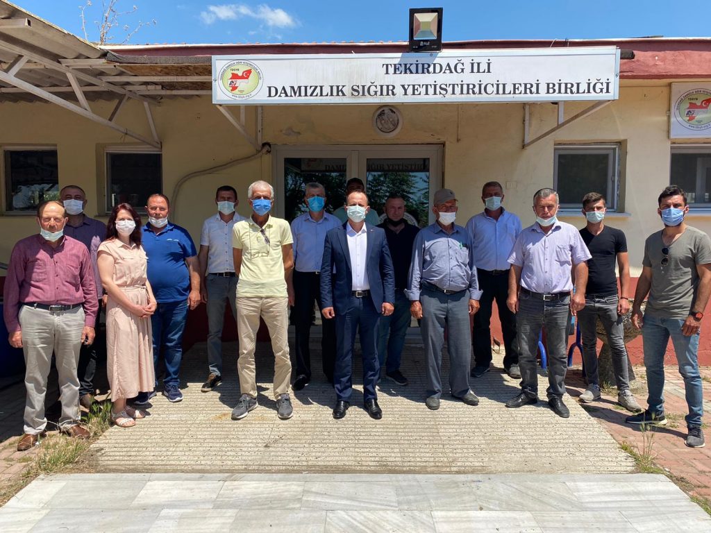 T.DAĞ DSYB HİBE PROJELERLE ÜYELERİNİN YANINDA