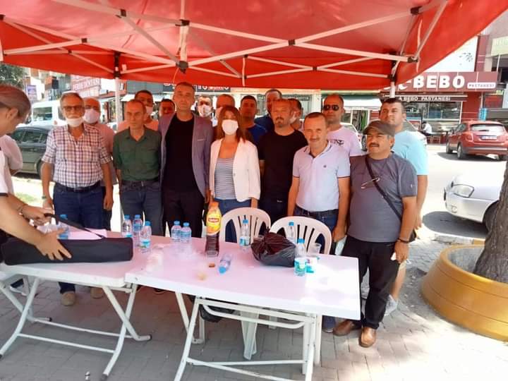 İŞ AKDİ SONA ERDİRİLEN 13 GÜVENLİK GÖREVLİSİ BASIN AÇIKLAMASI YAPTI