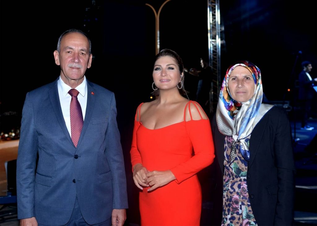 SİBEL CAN M.EREĞLİ’SİNİ COŞTURDU