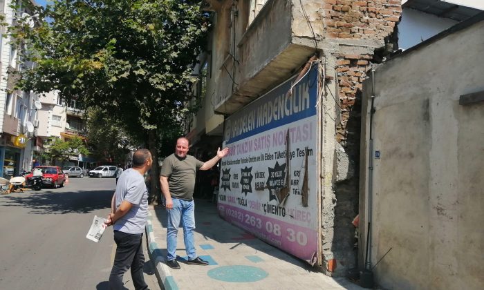 ÇİFTLİKÖNÜ ESNAFINDAN CÜNEYT YÜKSEL’E SİTEM