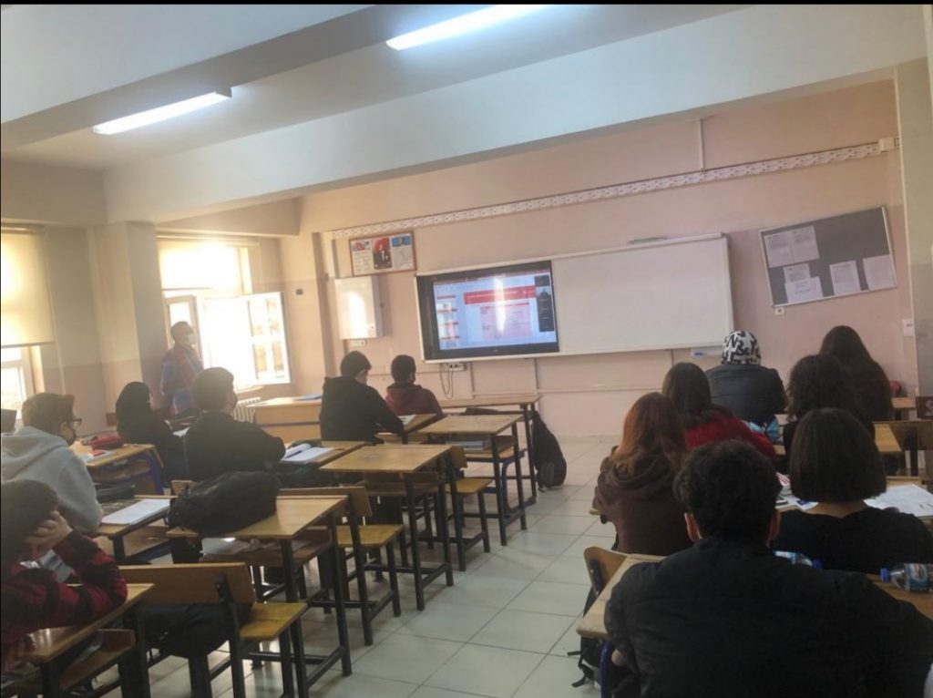 FATİH ANADOLU LİSESİNDEN VERİMLİ DERS ÇALIŞMA SEMİNERİ