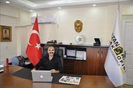 HAKKI CAN ALÇAN SİYASETİ DE TİCARETİ DE BAŞARIYLA YÜRÜTÜYOR