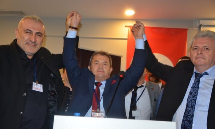 BERBERLER ODASINDA BEKLENEN OLDU KAHRAMAN YENİDEN BAŞKAN