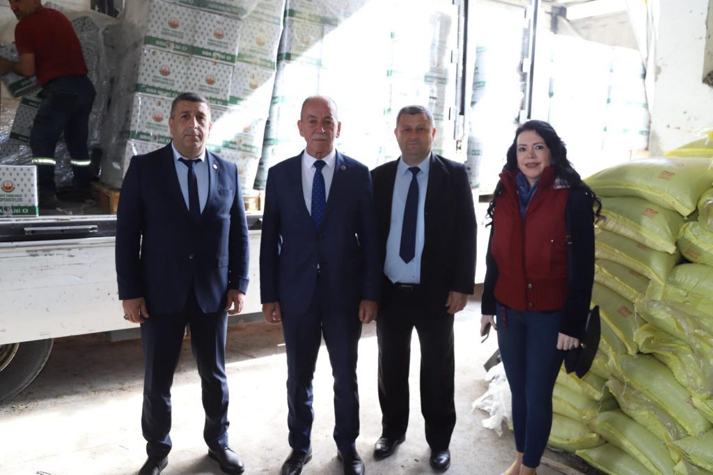 M.EREĞLİSİ BLD.İHTİYAÇ SAHİPLERİNE GIDA KOLİSİ DAĞITIYOR