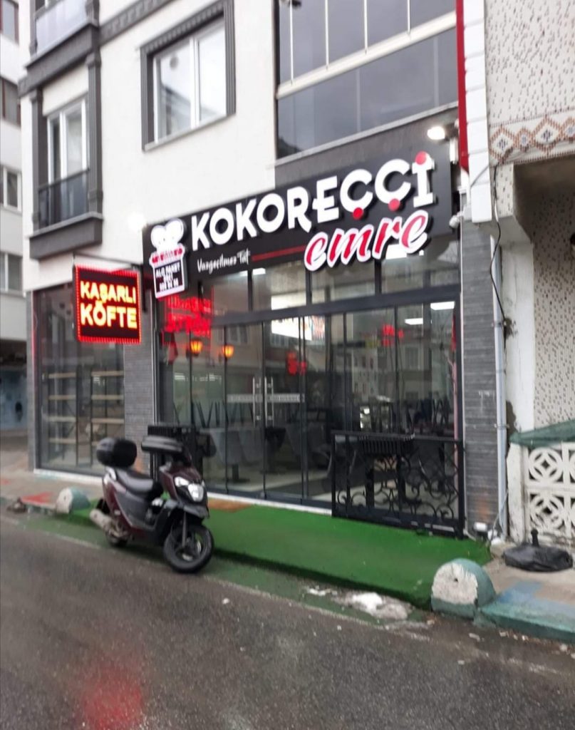 KOKOREÇ DEYİNCE EMRE İLK SIRALARDA