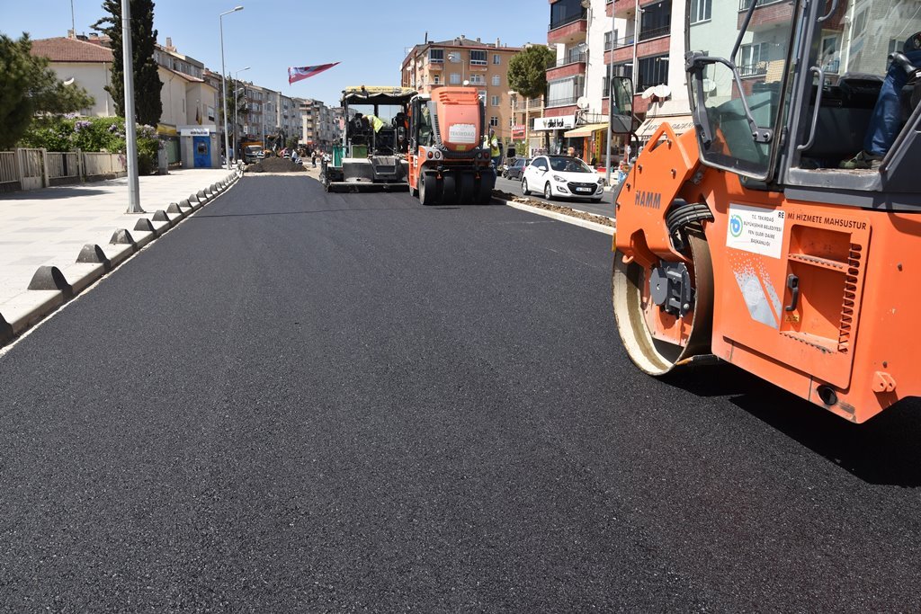 BÜYÜKŞEHİRDEN MARMARAEREĞLİSİ’NE 3100 TON ASFALT