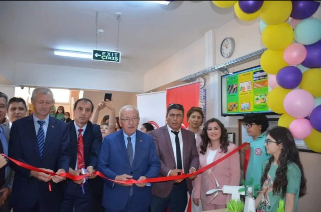 ÖĞRENCİLERİN BAŞARISI MEST ETTİ