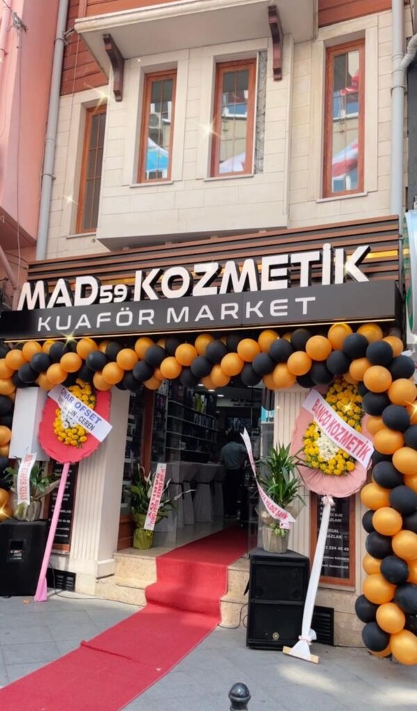 MAD KOZMETİK AÇILDI