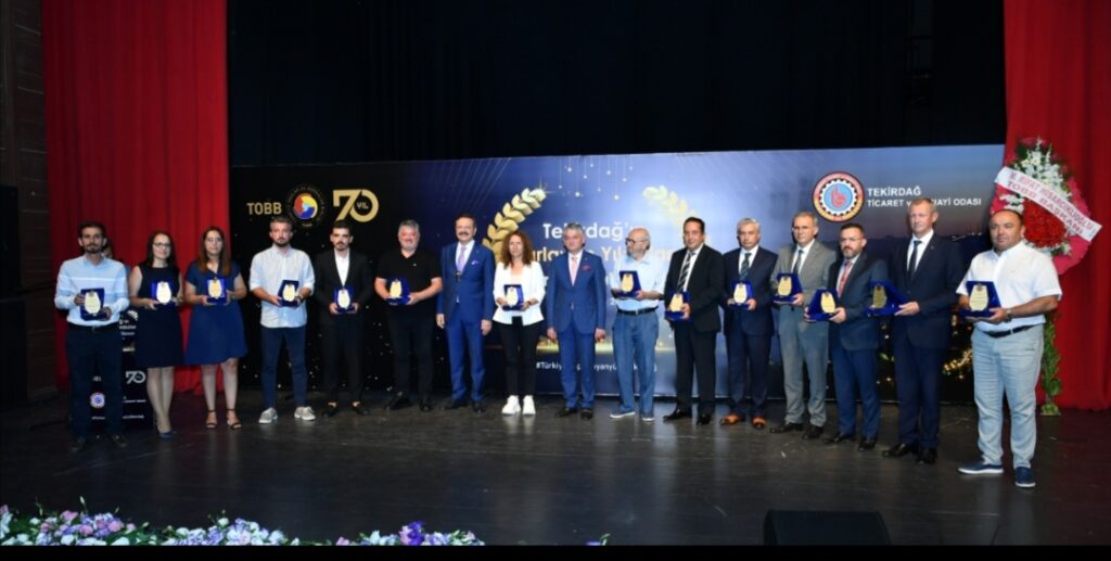 TEKİRDAĞ’IN PARLAYAN YILDIZLARI’NA ÖDÜLLERİ VERİLDİ