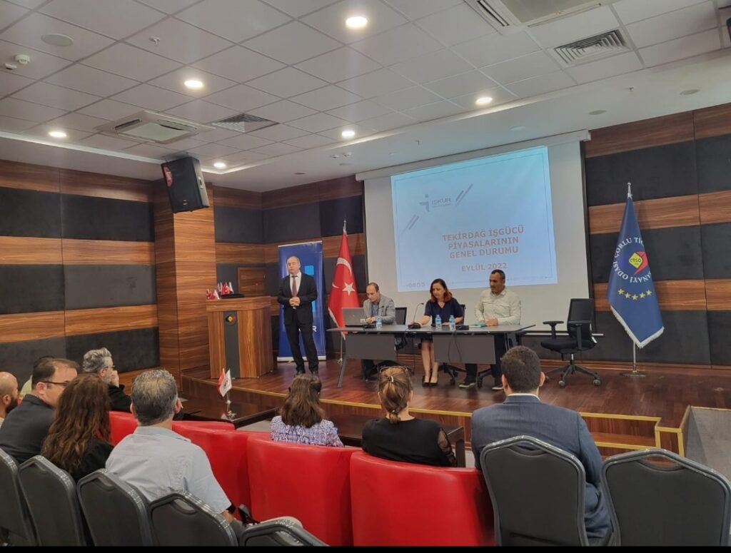 İŞ-KUR PER-YÖN İŞBİRLİĞİ İLE SEMİNER DÜZENLENDİ