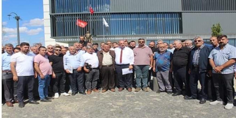 SERVİSÇİLER ODASI SONUNDA BAYRAK AÇTI