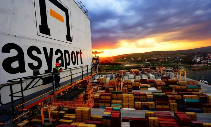ASYAPORT DÖRT YILDIR BİRİNCİ