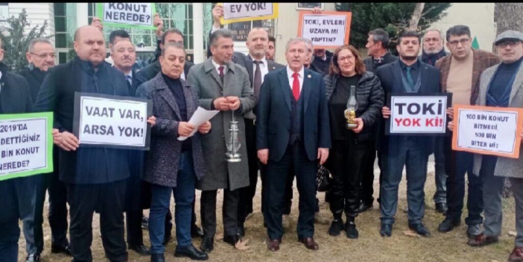 GELECEK PARTİSİNDEN 100 BİN KONUT EYLEMİ