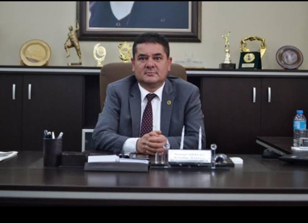 AK PARTİLİ LALAPAŞA BELEDİYESİNE MECLİS ŞOKU
