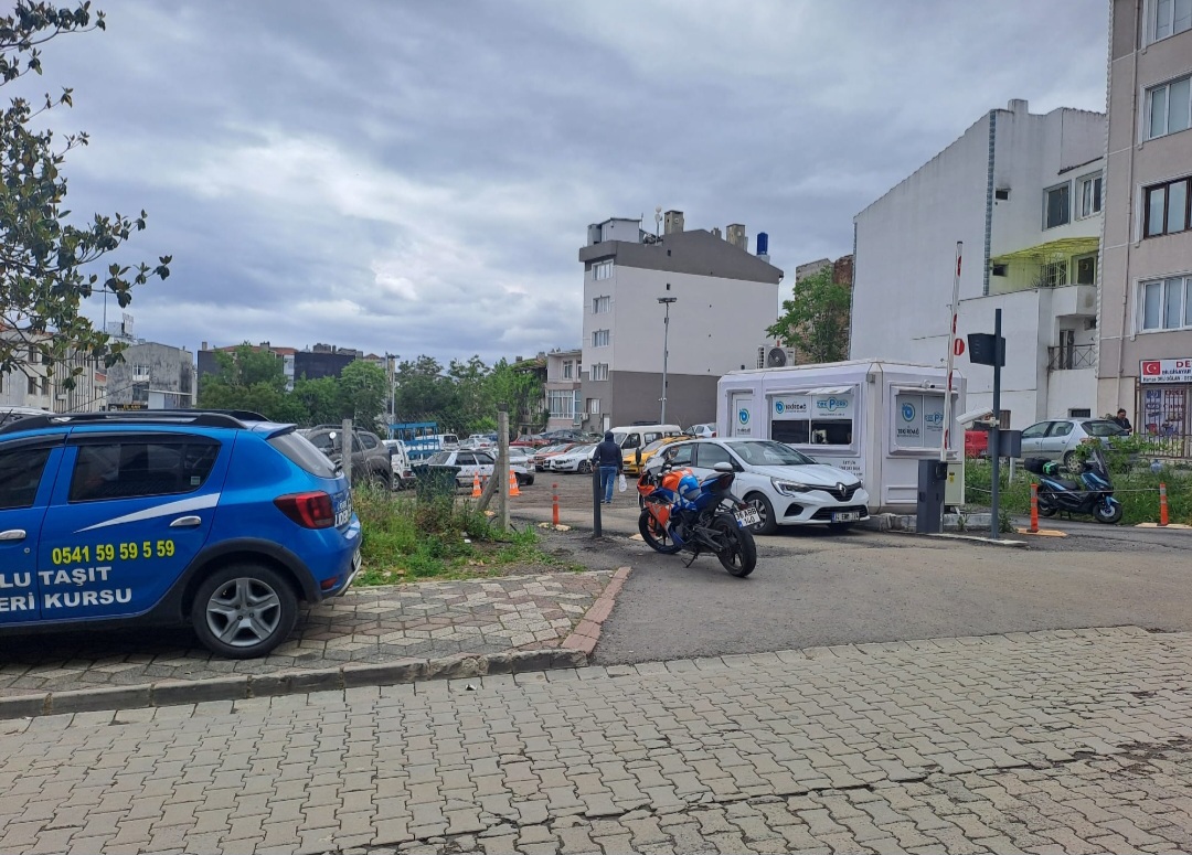 BÜYÜKŞEHRİN OTOPARKI NE ZAMAN DÜZENLENECEK?