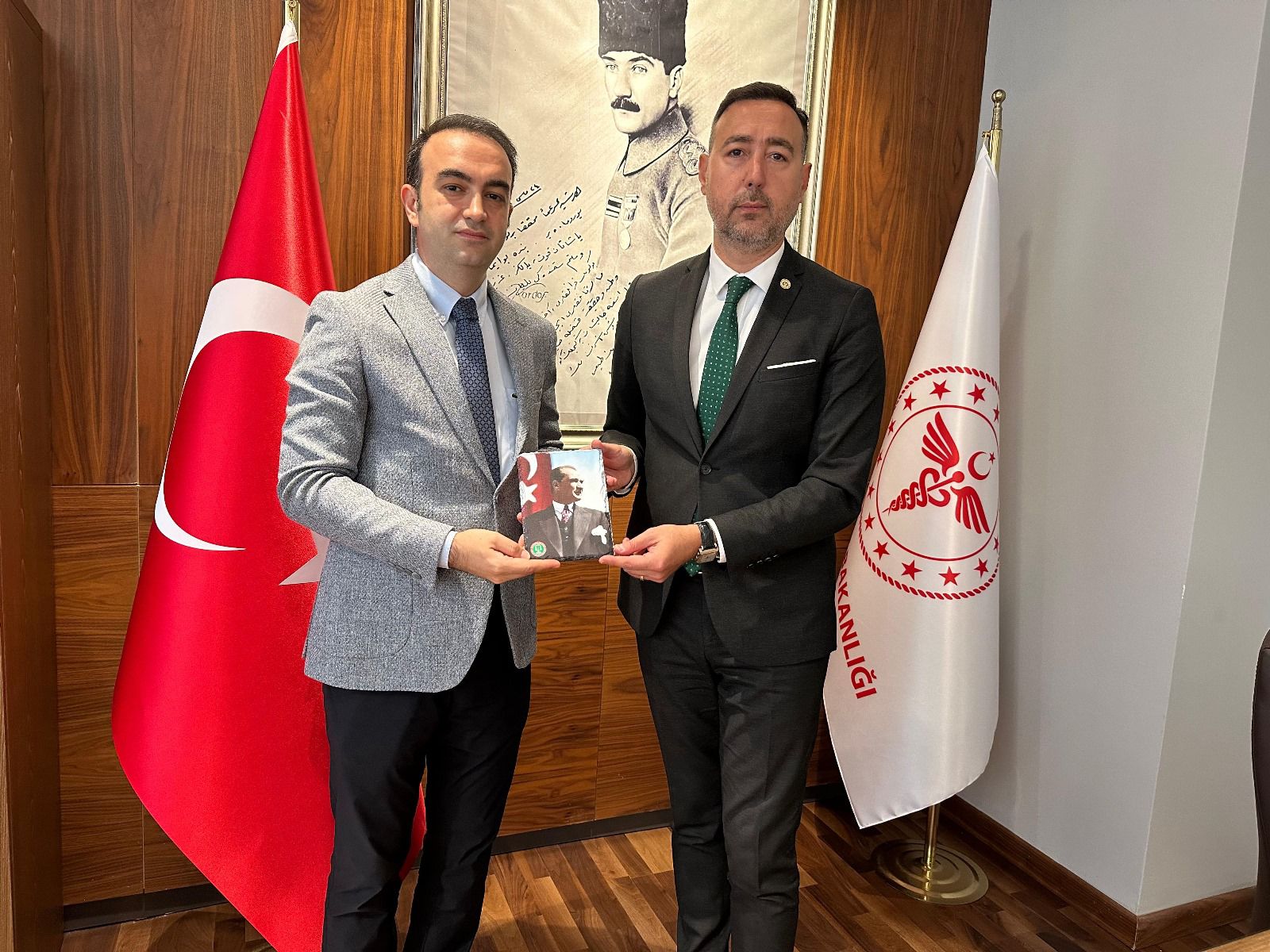 BARO BAŞKANI GÜRCÜN EMNİYET MÜDÜRÜ VE BAŞHEKİMİ ZİYARET ETTİ