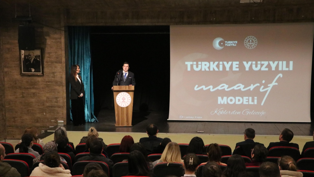 İl Millî Eğitim Müdürümüz Dr. Abdülaziz Yeniyol “Türkiye Yüzyılı Maarif Modeli Ebeveyn Okulu” Açılış Söyleşisine Katıldı