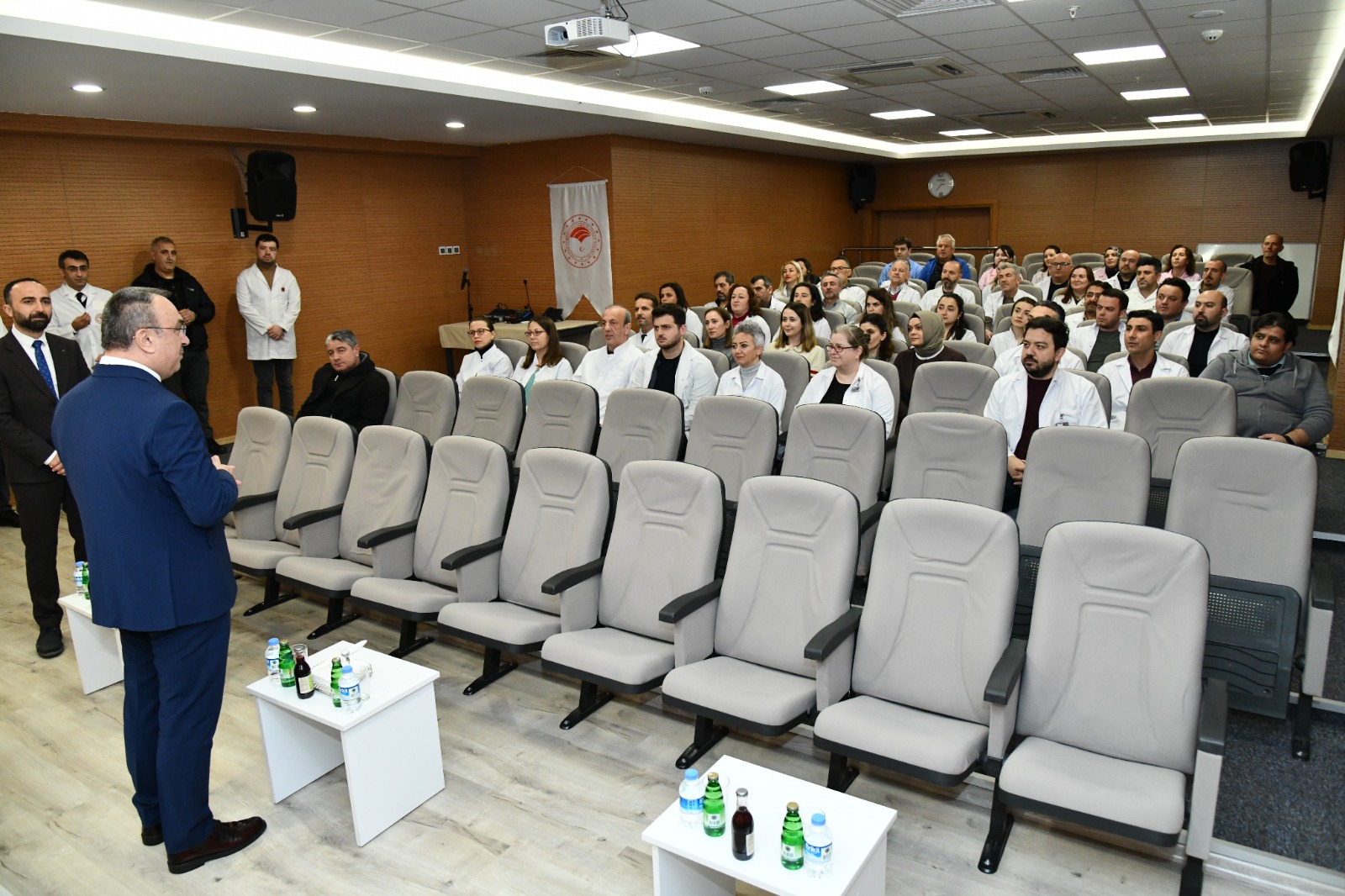 Vali Soytürk Proje Geliştiren Personele “Başarı Belgesi” Takdim Etti