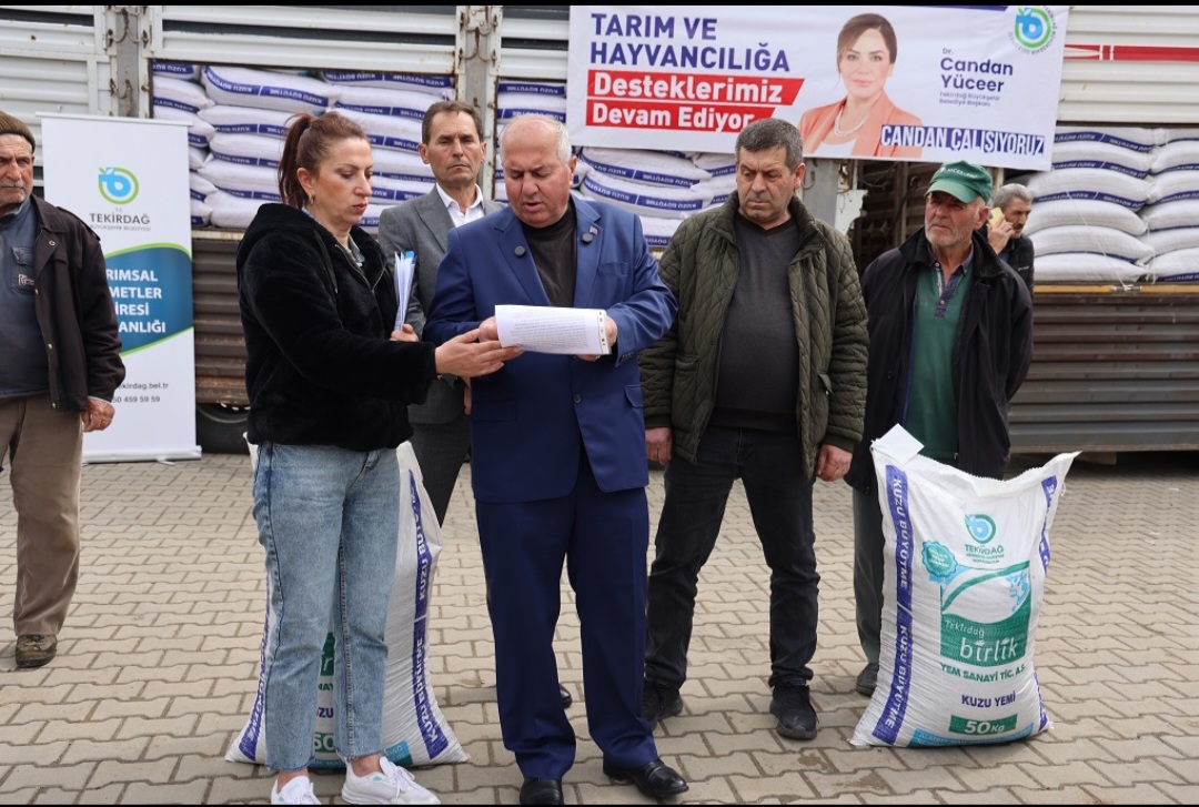 BÜYÜKŞEHİRDEN, ÜRETİCİLERE KUZU-OĞLAK YEMİ DESTEĞİ