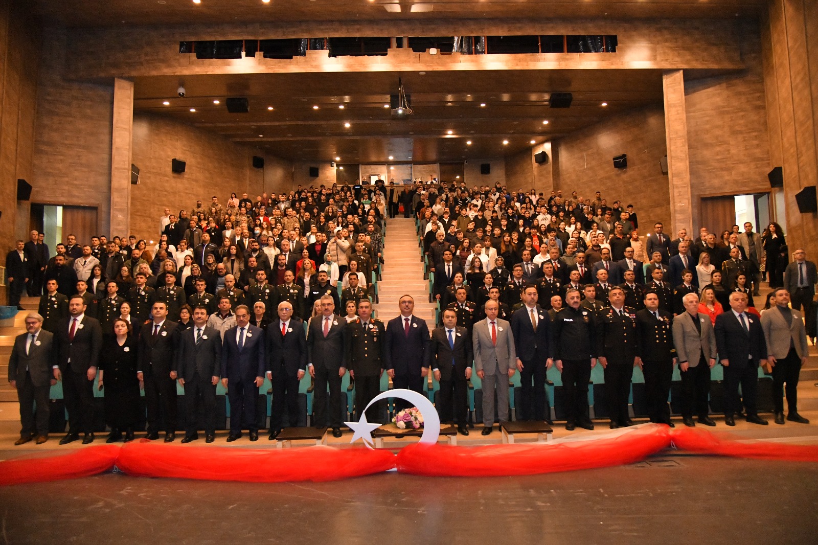 İstiklal Marşı’nın Kabulünün 104. Yıldönümü ve Mehmet Akif Ersoy’u Anma Programı Düzenlendi