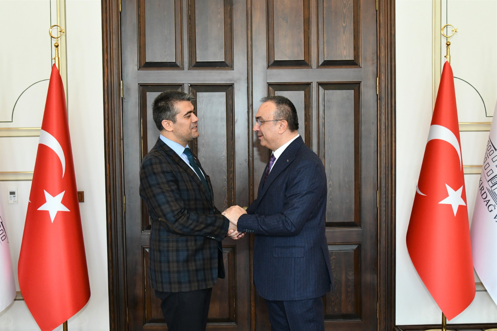 Yeniden İl Başkanı Seçilen Gümüş Vali Soytürk’ü Ziyaret Etti