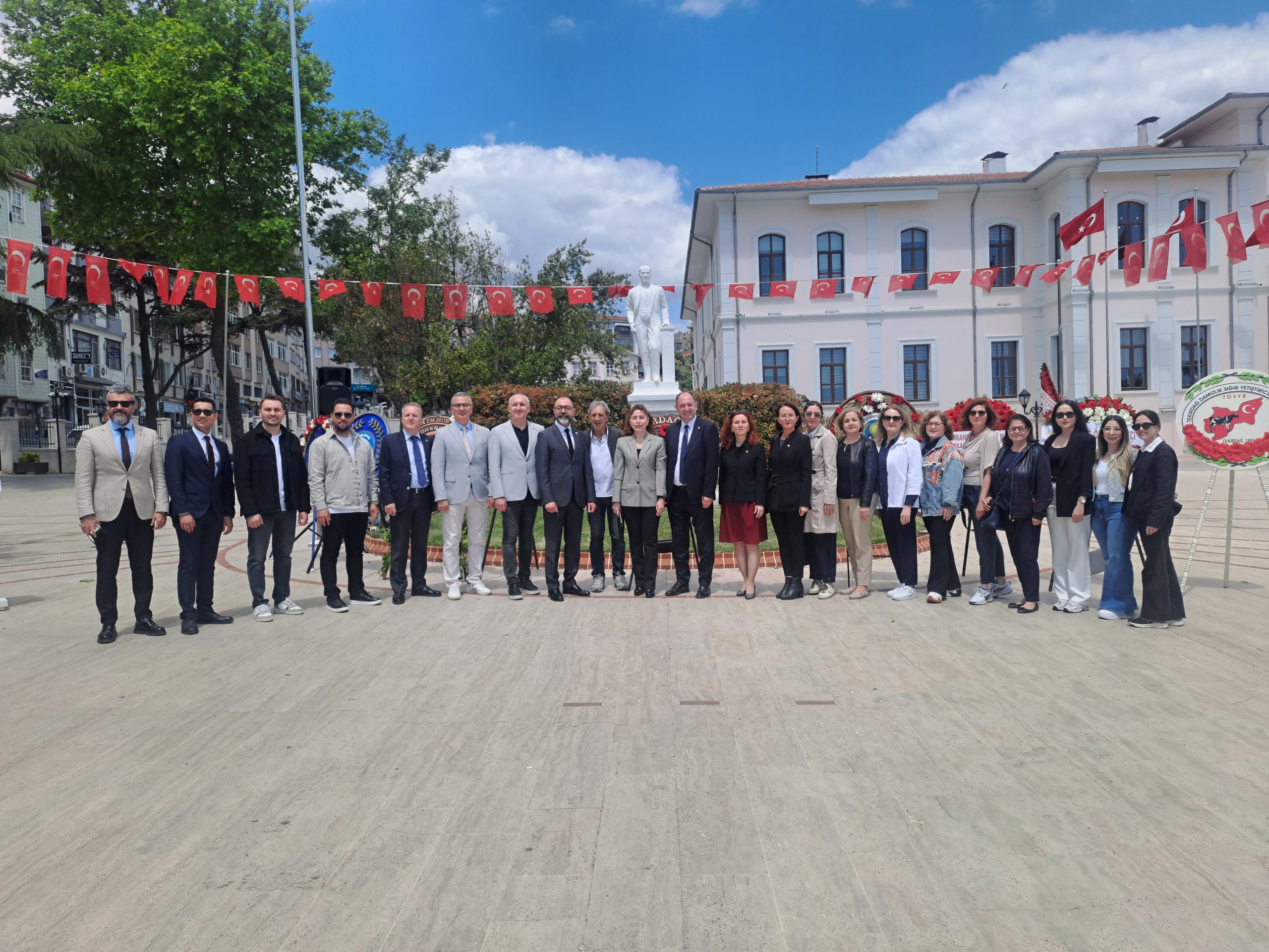 BAŞKAN ÇETİNKAYA:””SAĞLIK UZAKTA DEĞİL, ECZACINLA YANINDA”