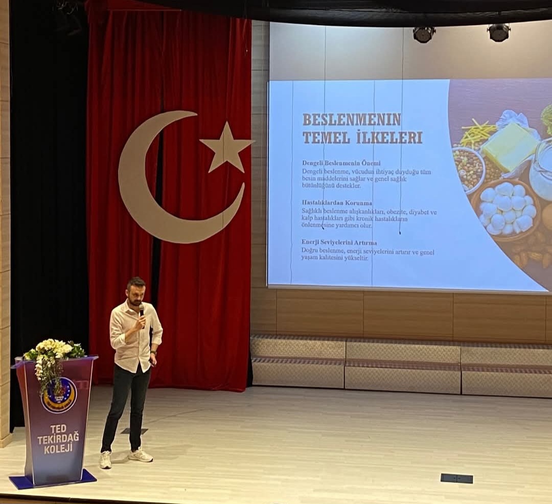 DİYETİSYEN MÜCAHİT ÖKLÜK TED KOLEJİNDE KONFERANS VERDİ