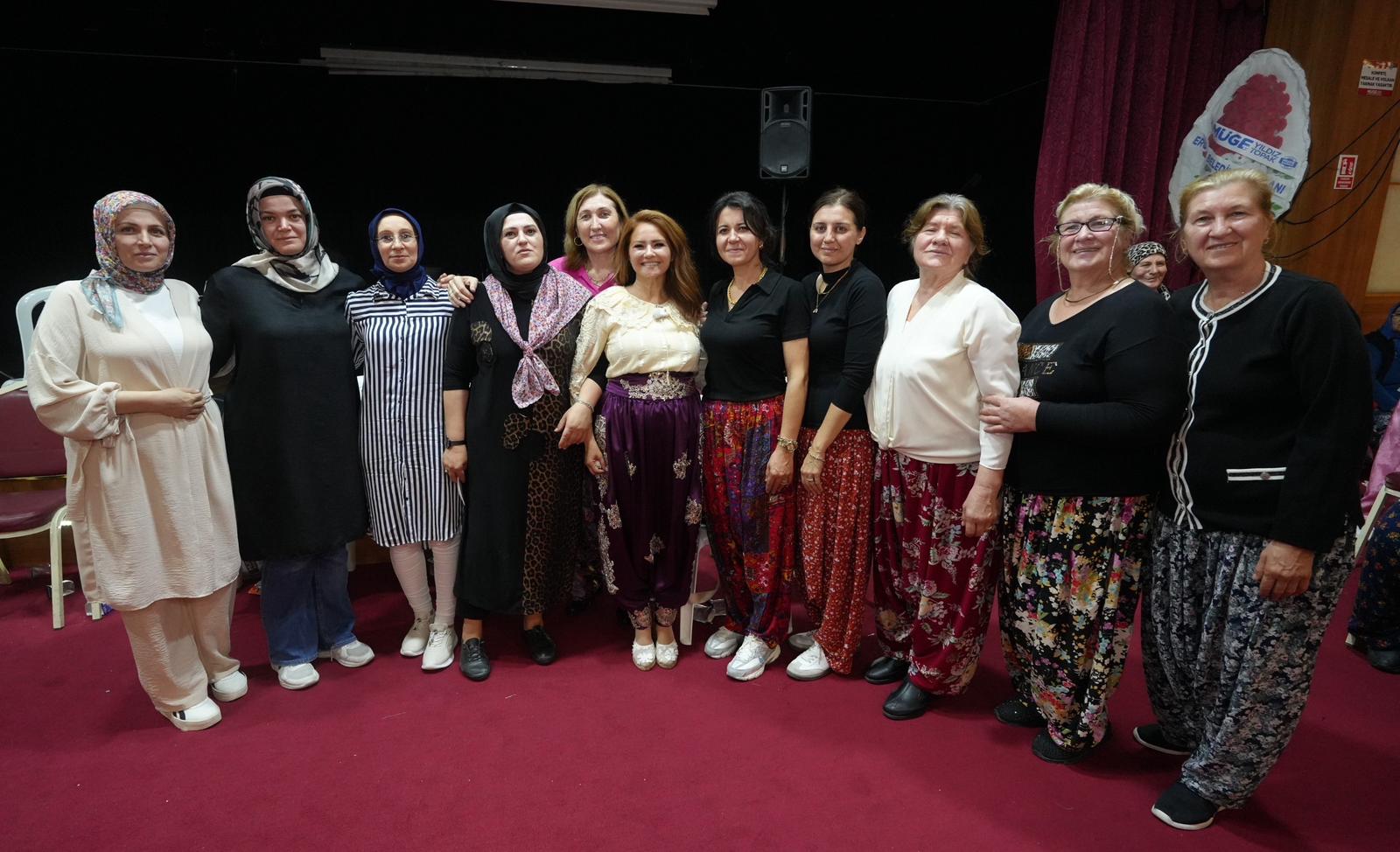 ERGENE’DE BİNLERCE KADIN ŞALVAR GECESİNDE BULUŞTU!