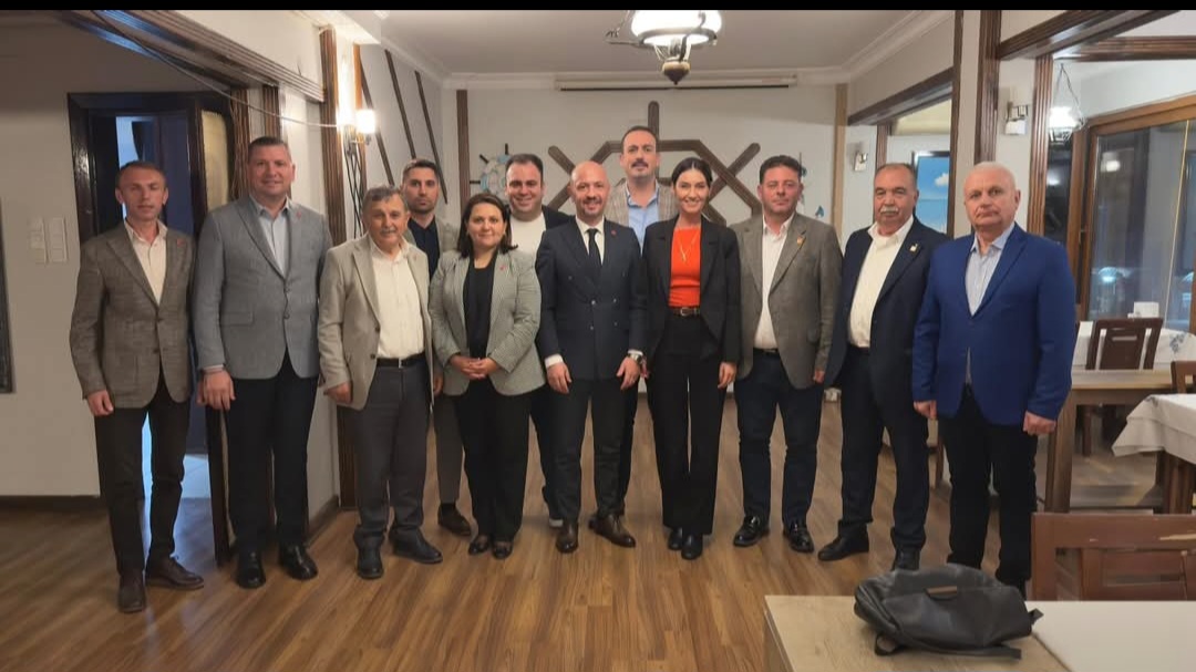 CHP’DE 11 İLÇE BAŞKANI CENK BODUÇ’TA UZLAŞTI